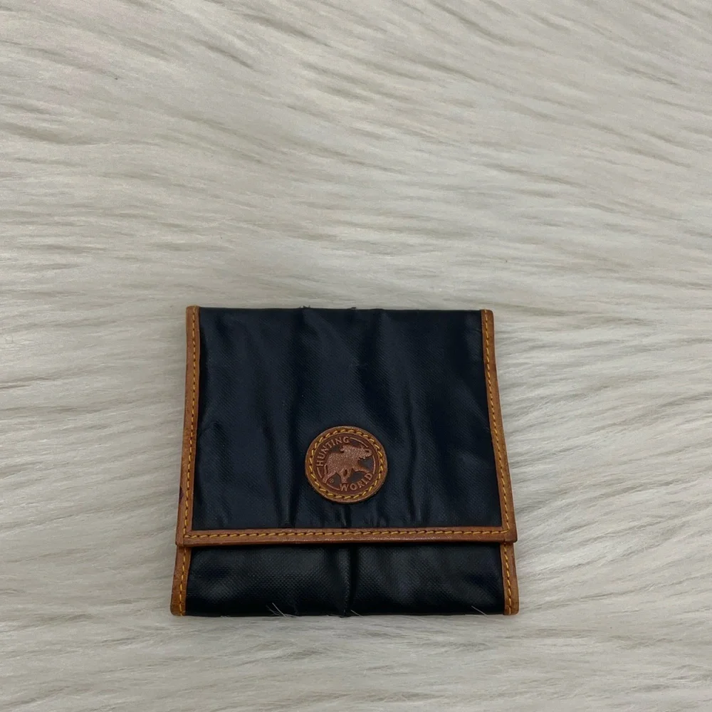 HUNTING WORLD - BLACK TAN NYLON SNAP COIN CASE HOLDER PURSE WALLET